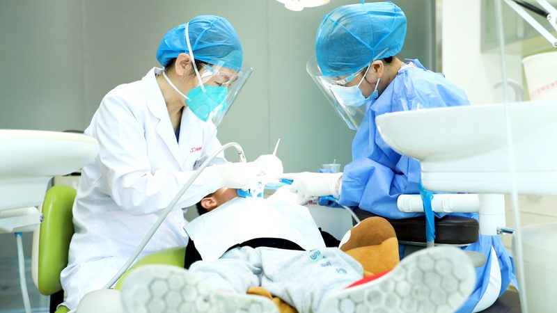 全瓷牙与全锆牙：如何选择性价比最高的修复方案