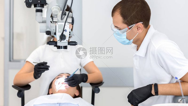 拔牙后饮食恢复指南：多久可以正常饮食及注意事项